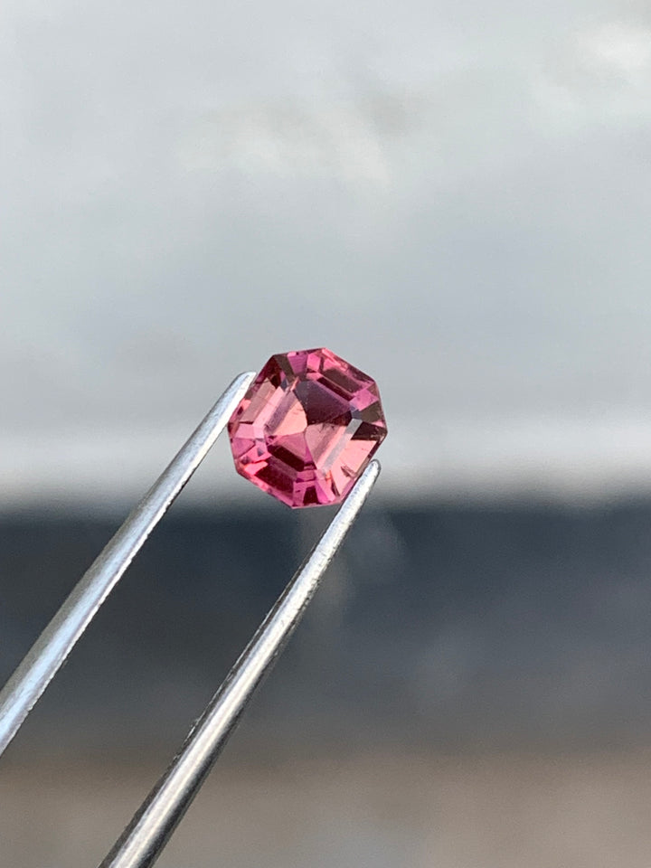 0.70 Carats Faceted Pink Tourmaline