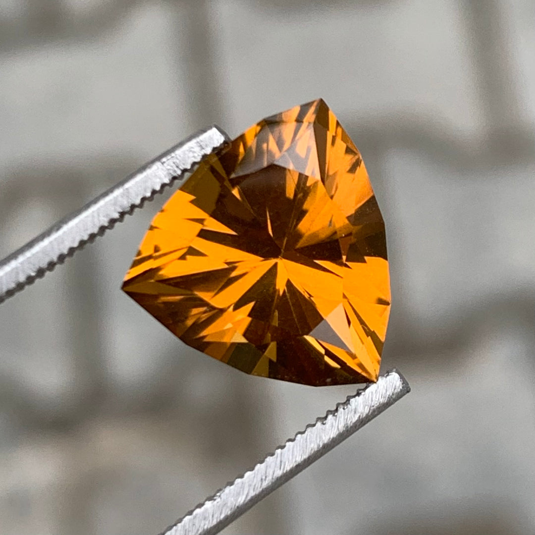 4.75 Carats Faceted Trillion Cut Citrine Gemstone