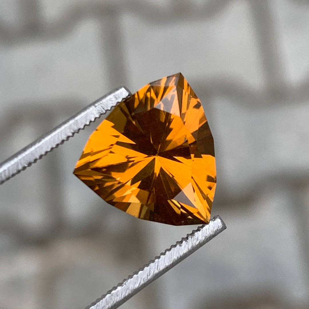 4.75 Carats Faceted Trillion Cut Citrine Gemstone