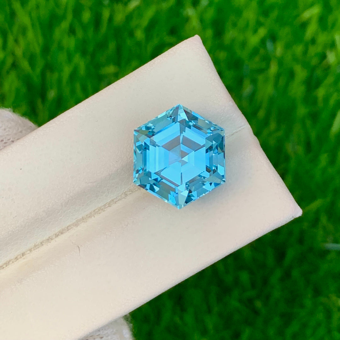 16 Carats Faceted Swiss Blue Topaz - Noble Gemstones®