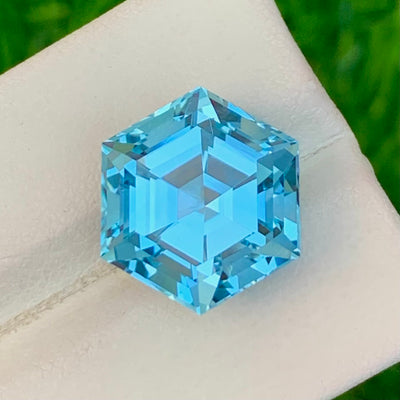 16 Carats Faceted Swiss Blue Topaz - Noble Gemstones®