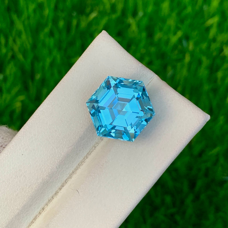 16 Carats Faceted Swiss Blue Topaz - Noble Gemstones®