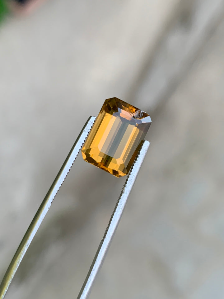 4.70 Carats Faceted Semi-Precious Citrine Gemstone