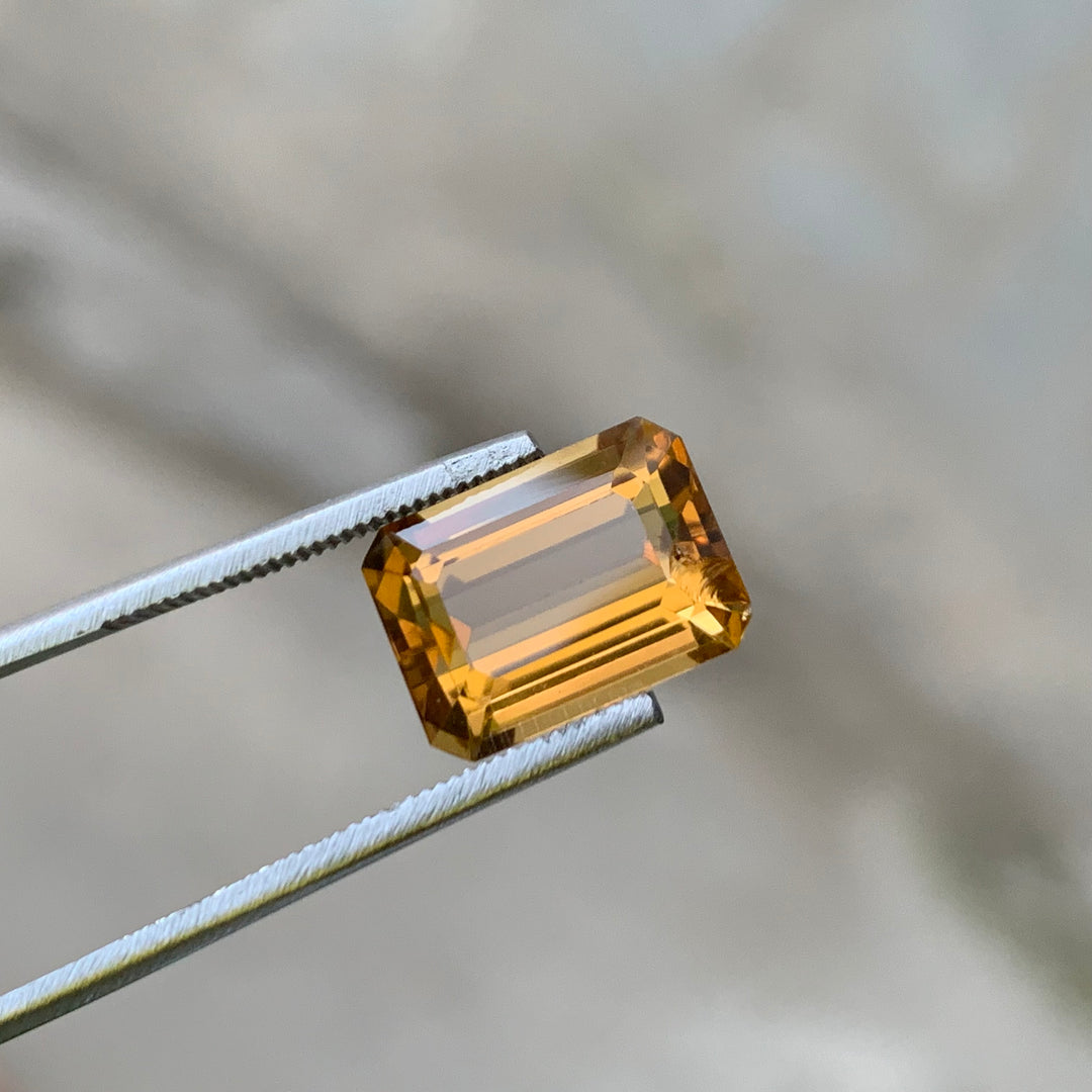 4.70 Carats Faceted Semi-Precious Citrine Gemstone