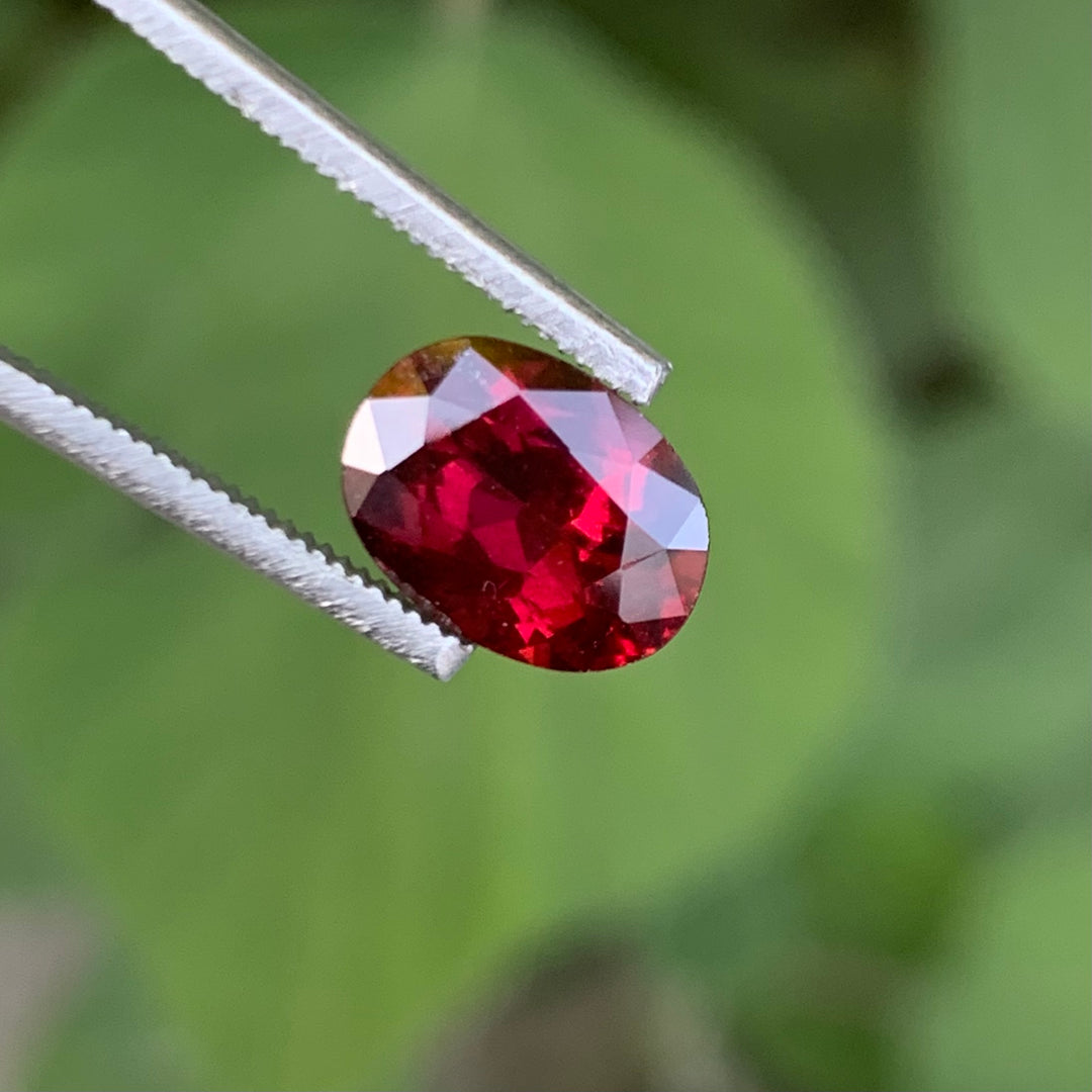 2.20 Carats Faceted Beautiful Semi-Precious Rhodolite Garnet