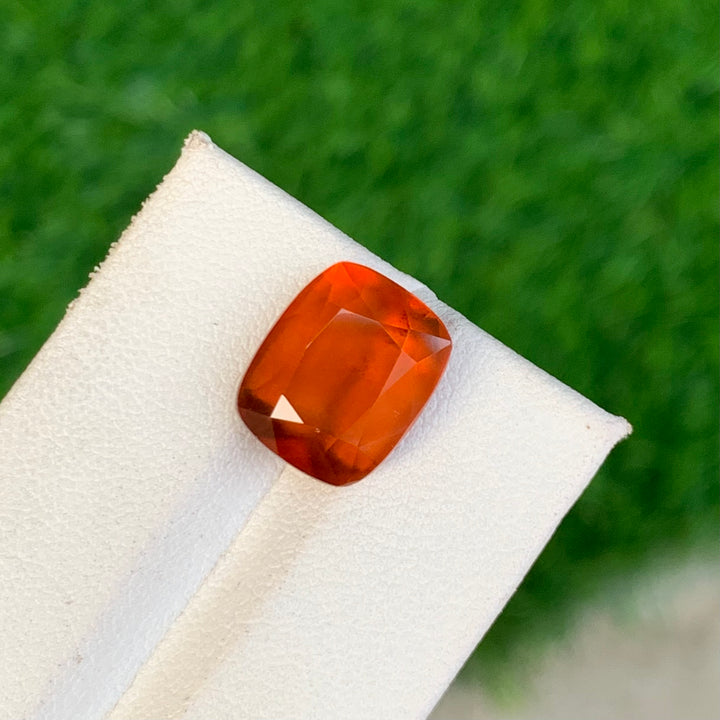 9.65 Carats Faceted Semi-Precious Hessonite Garnet