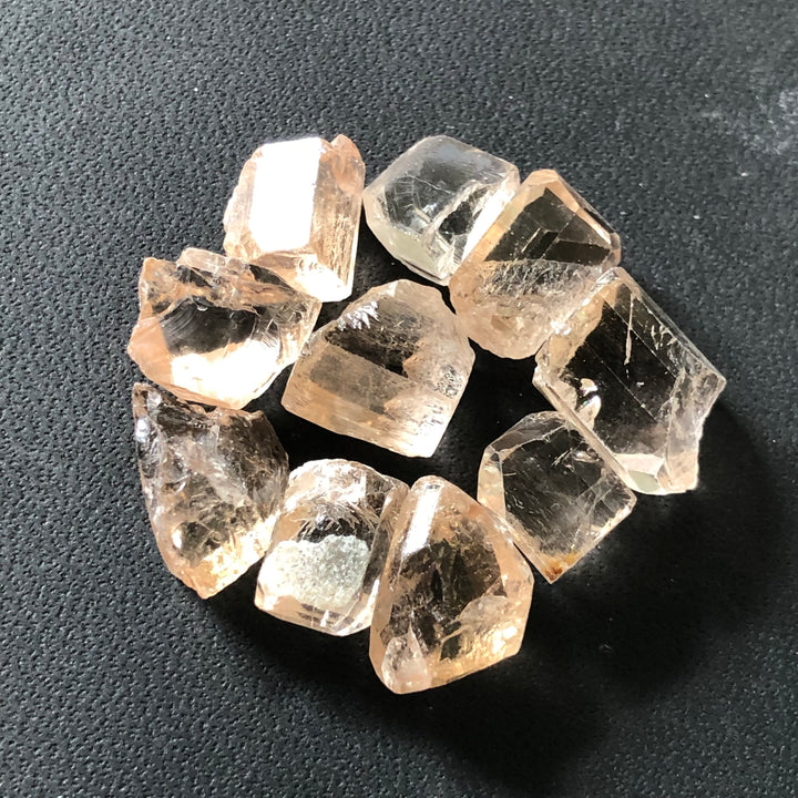 22 Grams Raw Topaz For Sale - Noble Gemstones®