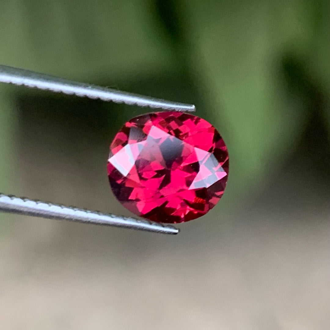 1.70 Carats Faceted Beautiful Semi-Precious Rhodolite Garnet