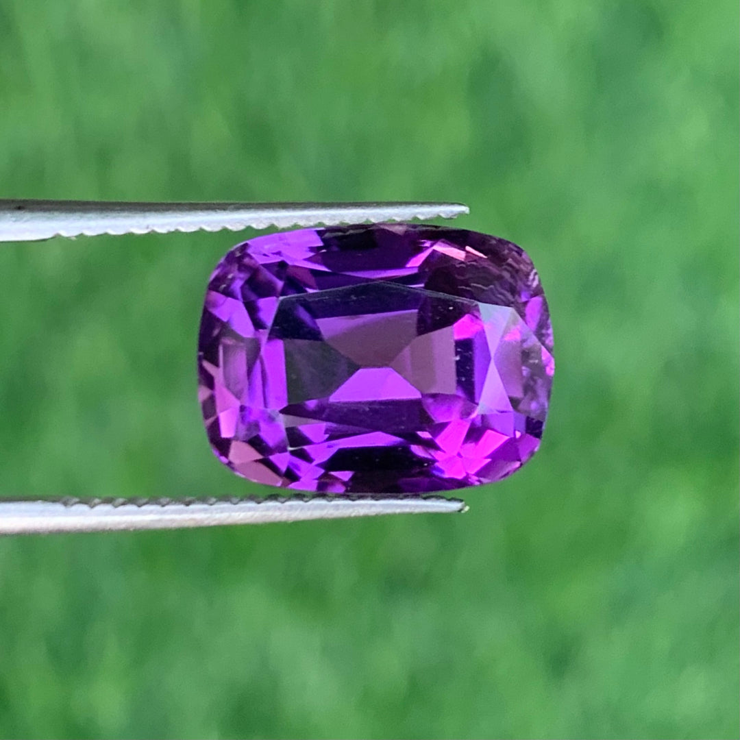 6.15 Carats Natural Faceted Semi-Precious Amethyst Gemstone