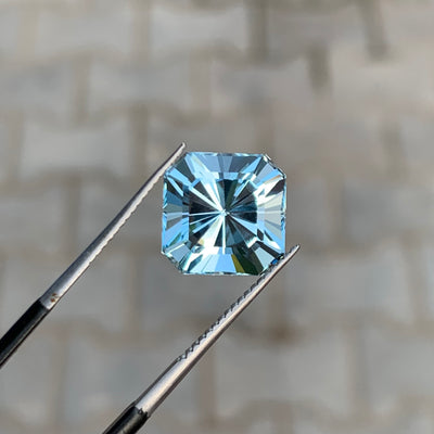 7.55 Carats Faceted Sky Blue Topaz Semi-Precious Gemstone