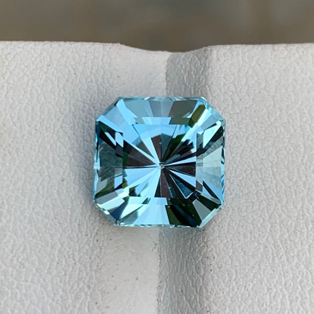 7.55 Carats Faceted Sky Blue Topaz Semi-Precious Gemstone