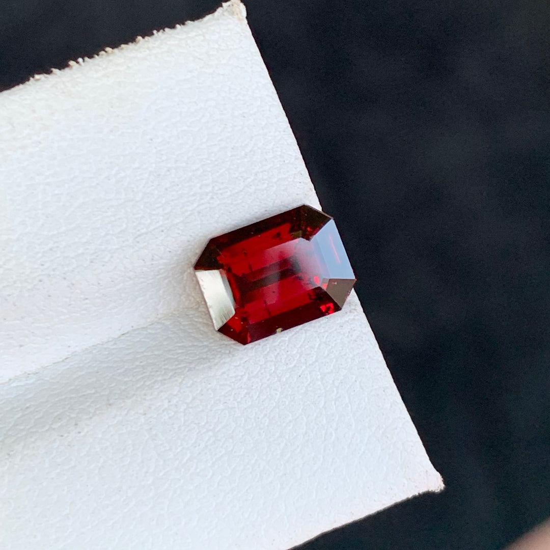 3.45 Carats Faceted Hot Red Rhodolite Garnet Stone