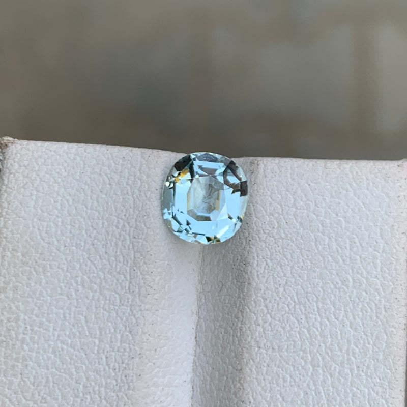 1.15 Carats Faceted Semi-Precious Aquamarine Stone