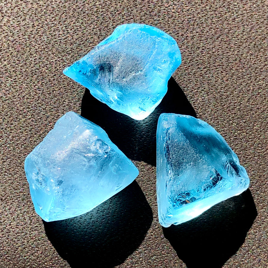 17 Grams Facet Rough London Topaz - Noble Gemstones®