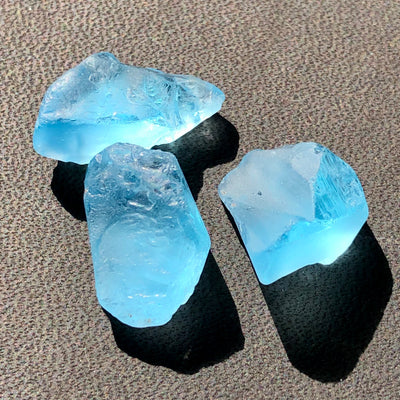 17.01 Grams Facet Rough London  Blue Topaz - Noble Gemstones®
