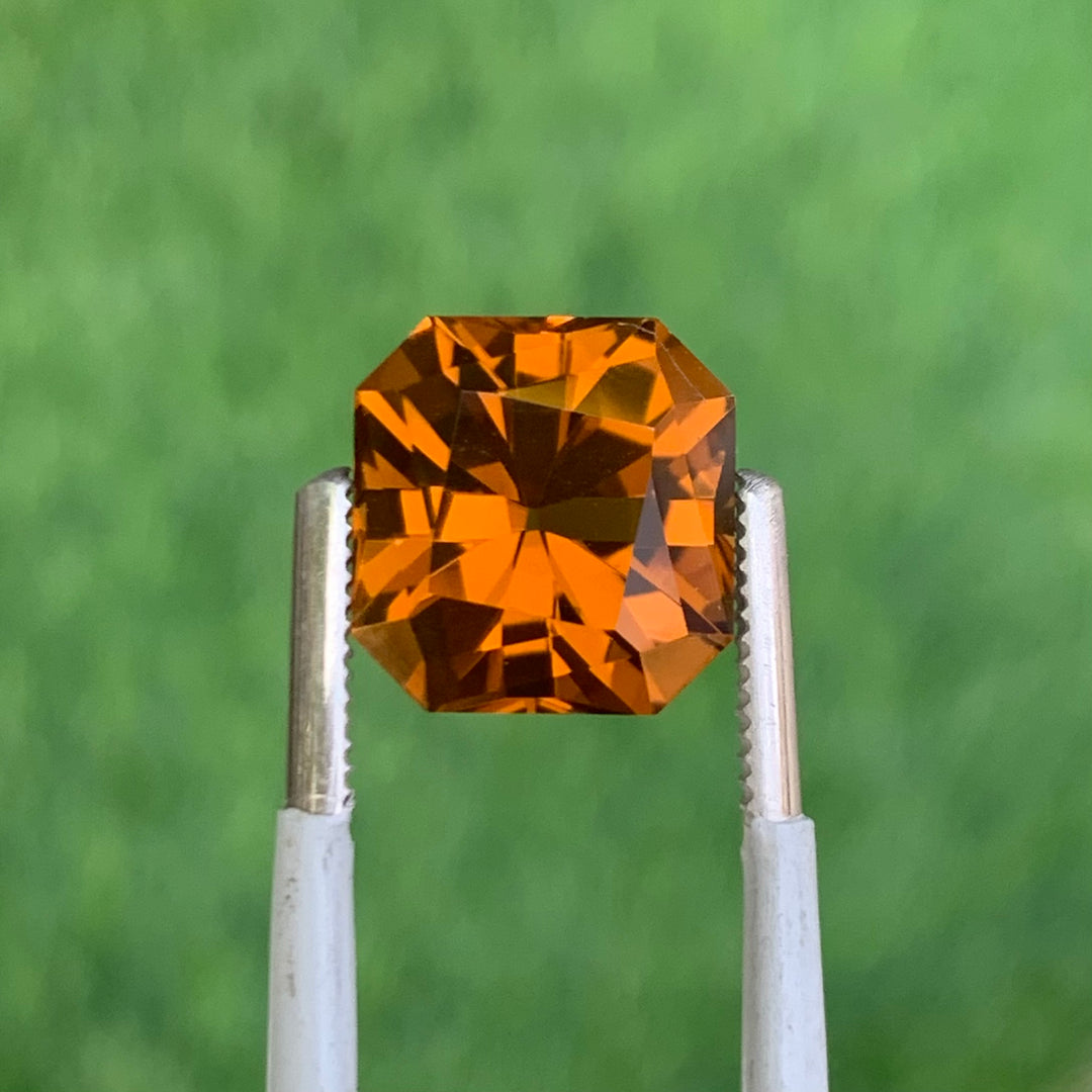 4.90 Carats Faceted Semi-Precious Golden Citrine