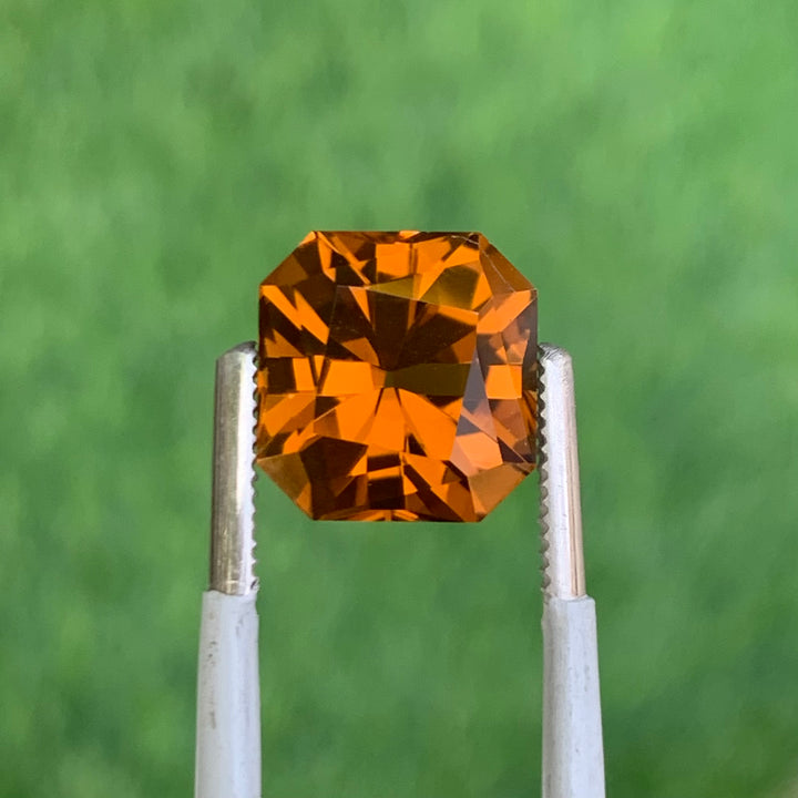 4.90 Carats Faceted Semi-Precious Golden Citrine