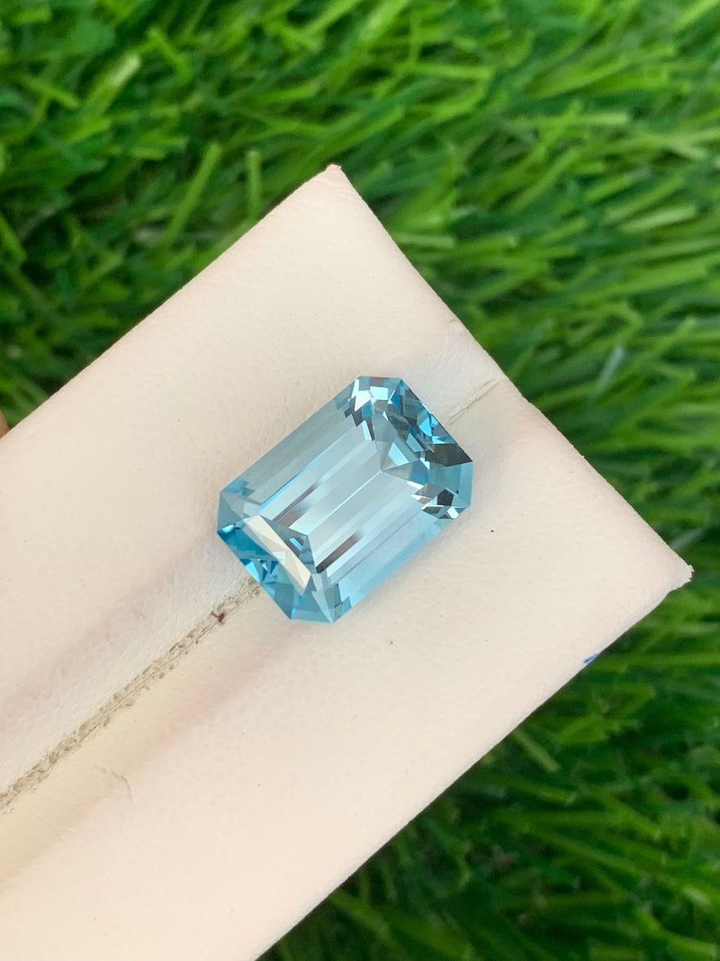 9.90 Carats Faceted Blue Topaz - Noble Gemstones®