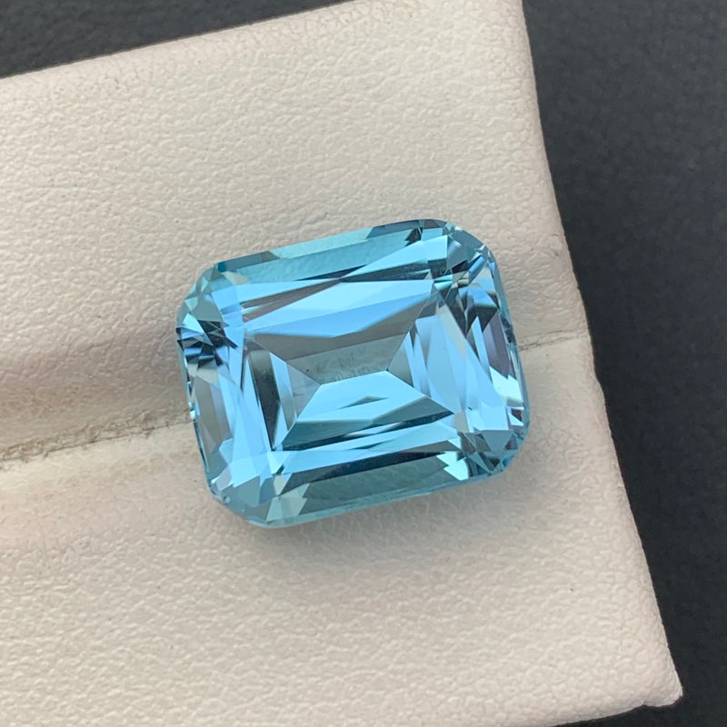 37.35 Carats Faceted Blue Topaz - Noble Gemstones®